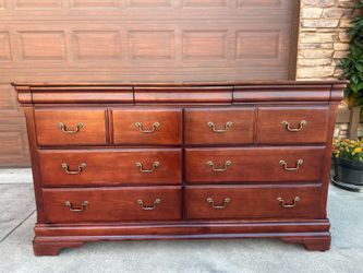 Dark Cherry Solid Wood 9-drawer Dresser