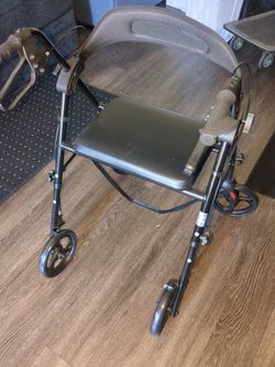 HOMELAND FOLDABLE ROLLATOR WALKER WITH SEAT