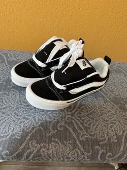 Youth size 3 Vans Old Skool Kids Sneakers Black White