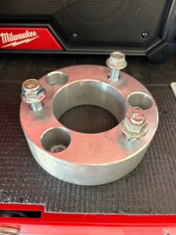 Rough Country 2.5 Inch Leveling Kit