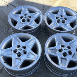 Land Rover Or Range Rover 18 Inch aluminum wheels 5x120mm