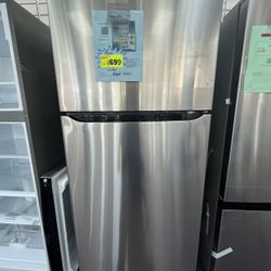 Refrigerator, 30’ Top Freezer Stainless Steel LG Brand New