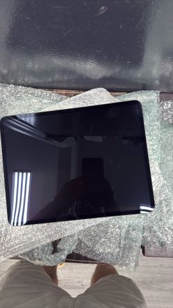 M5 128GB 13” Cellular