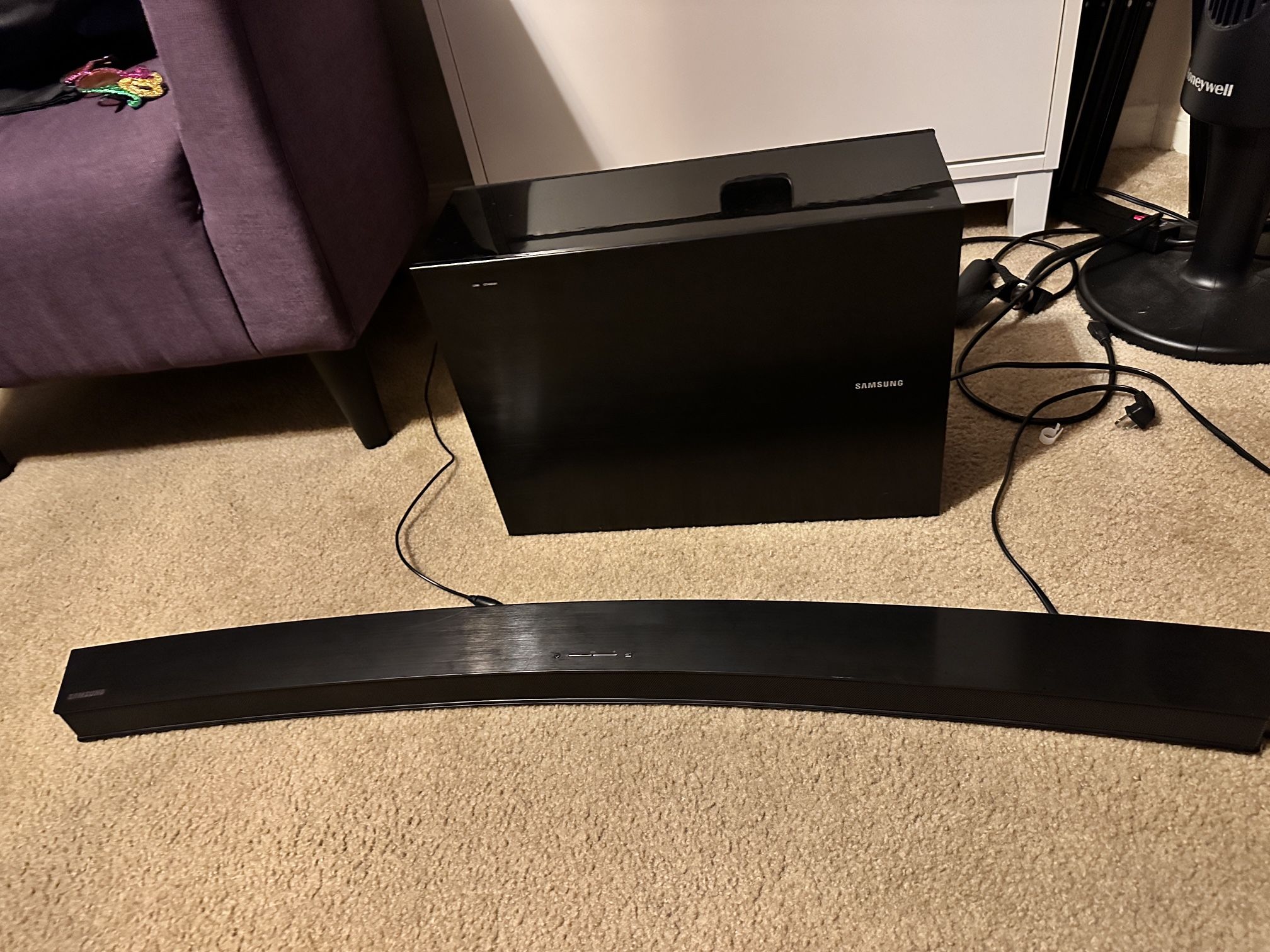 Samsung Bar And Subwoofer