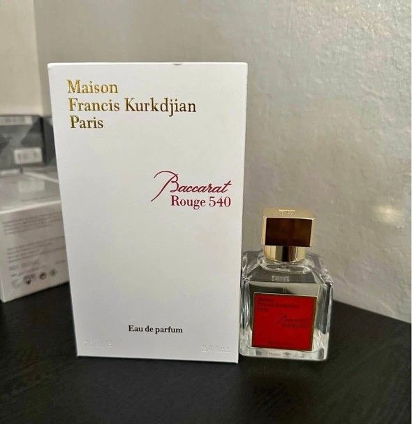 Women's And Men Fragrance 