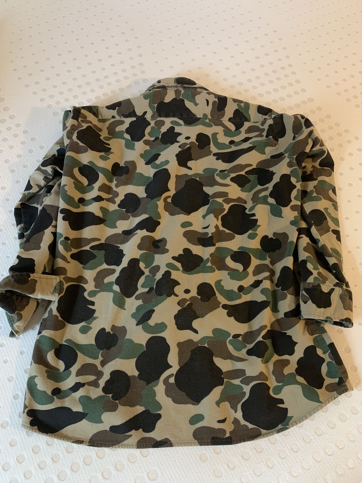 Camp print Long Sleeve Button Down Men’s L