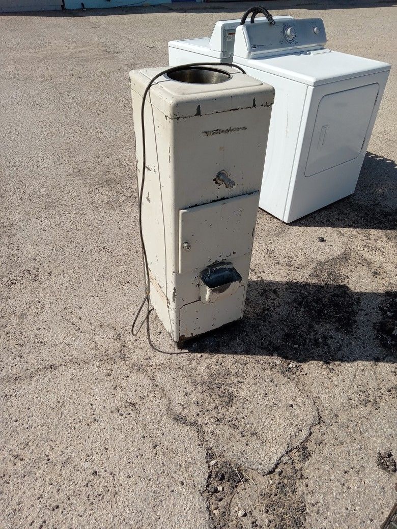 Vintage Westinghouse Water Cooler And Freezer