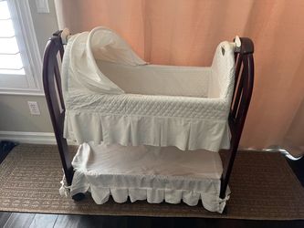 Eddie Bauer Rocking Wooden Bassinet (Model 10332 - NOT Recalled)