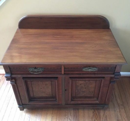 BEAUTIFUL WALNUT LATE VICTORIAN WASHSTAND