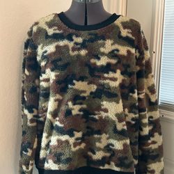 Camouflage sweater 