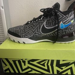 Nike King LeBron James 