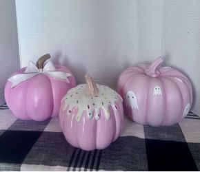 Halloween pink pumpkin decor all three included pumpkins