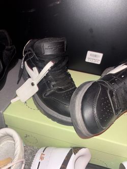 Off White Out Of Office 7.5