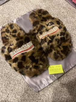 Balenciaga slides size 5.5