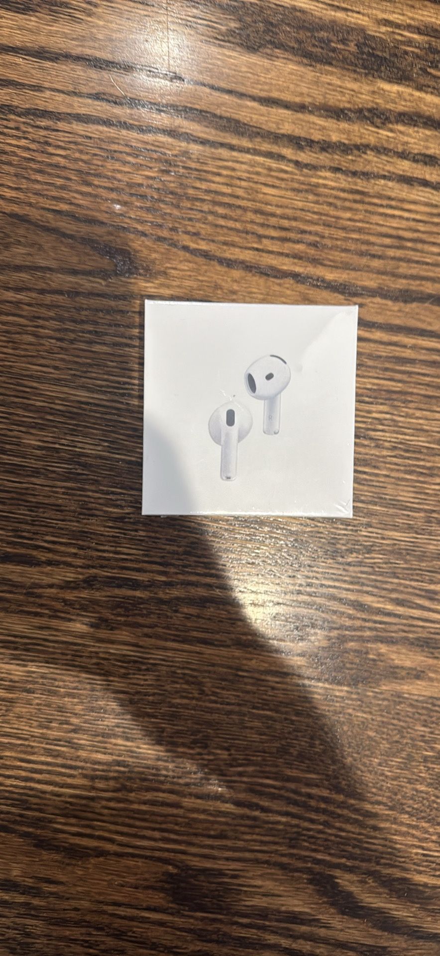 AirPods 4 with ANC