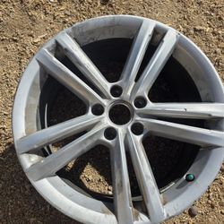 VW 18" Rim
