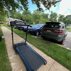 Treadmill  Xterra  Barely Used