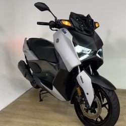 2024 Yamaha Xmax 300