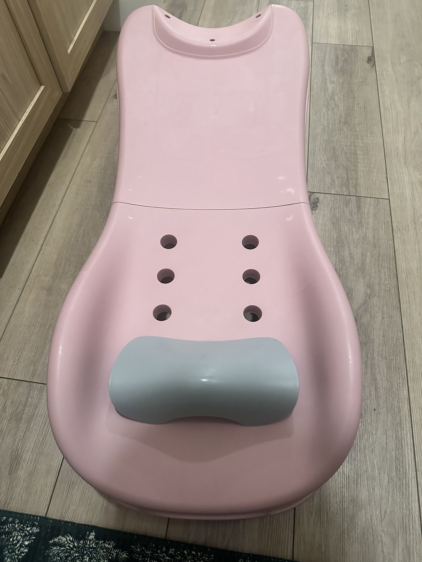 Adjustable Children's Shampoo Chair 