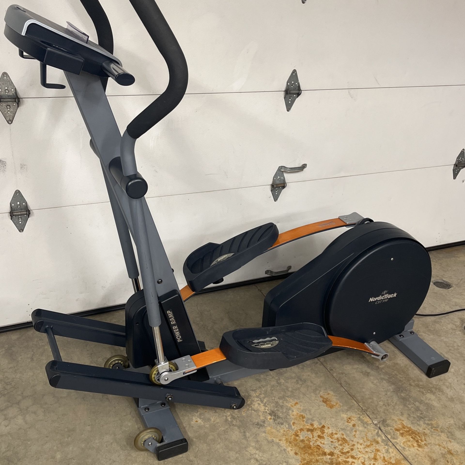 Nordic  Track CXT990 Elliptical Trainer