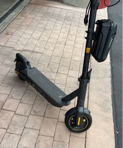 Ninebot Max G2