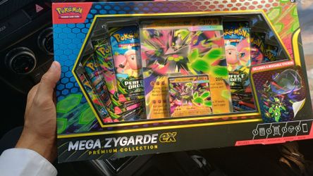 Pokemon Mega Zygarde EX Premium collection