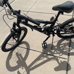 Hyper Shocker 20 Inch Kids Bicycle