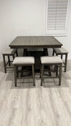Dinning Table And Storage With 4 Stools