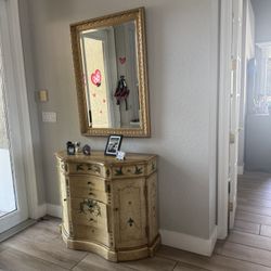 Entrance Furniture And Mirror