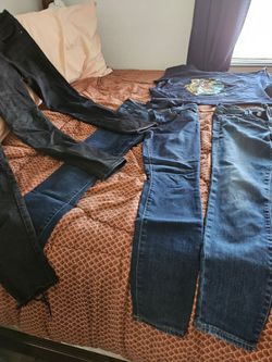 Kenneth Cole and Gap women's jeans gently used size 4, x 24,26,27 length great condition priced at $10 dollars each