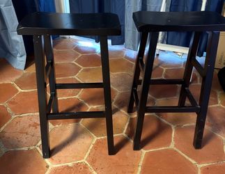 🪑 Set of 2 Black Counter Height Bar Stools – $60 OBO
