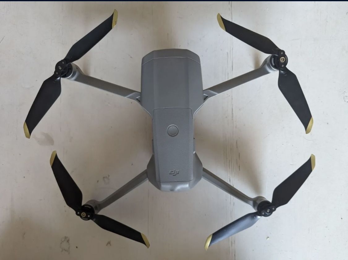 DJI Mavic Air 2 Drone Fly More Combo + Carrying Case + Signal Extender