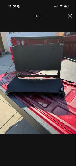 Stadium chair
