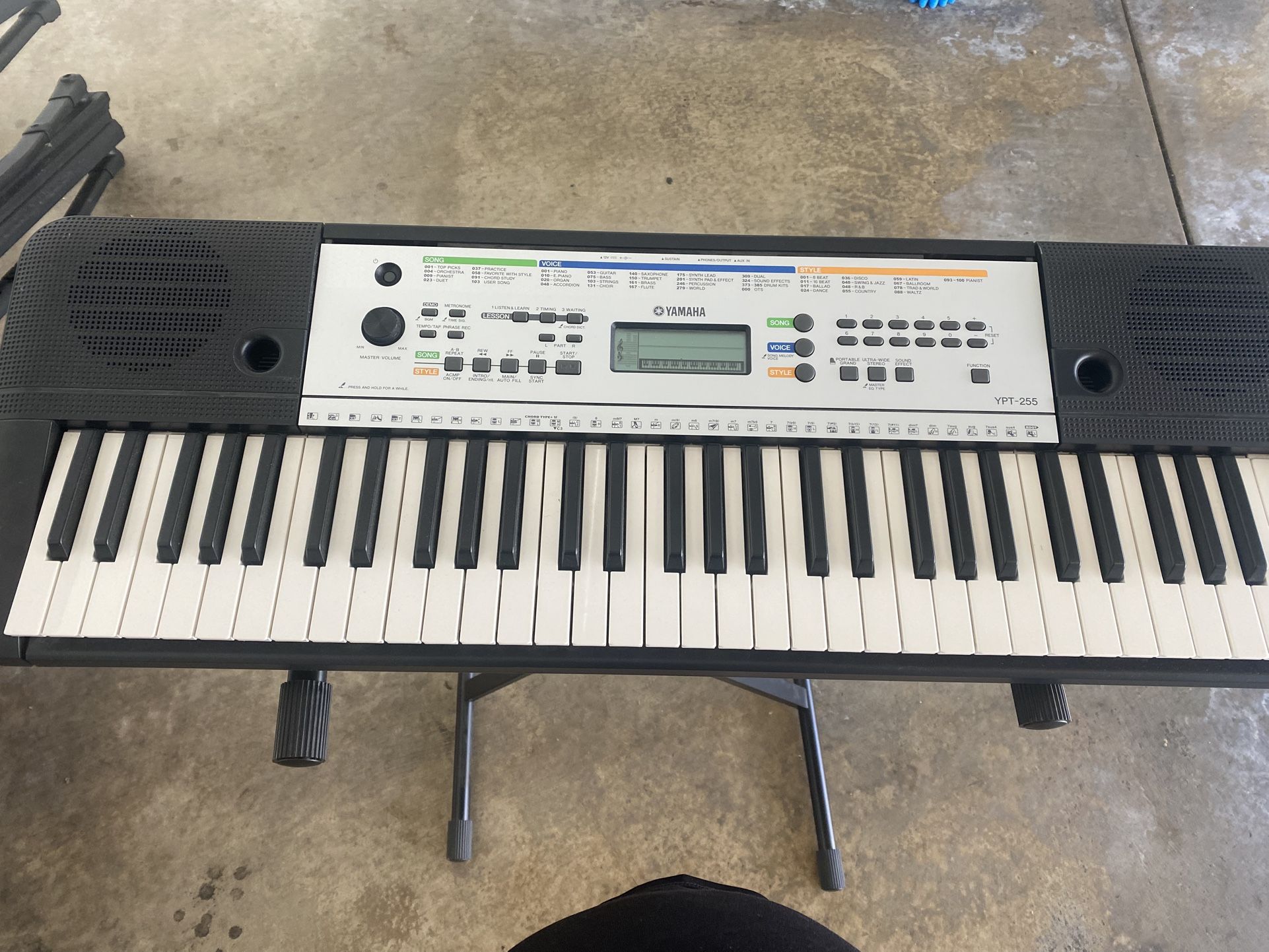 Yamaha YPT-255 Portable Keyboard