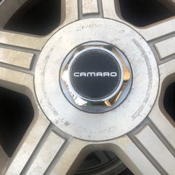 GM Chevrolet 1991-92 Camaro RS Z28 Wheels Silver 16x8 Set of 4 With Hub Caps