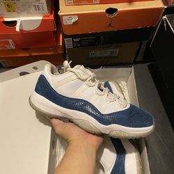 Jordan Snakeskin Navy 11 Lows size 10.5 USED But Clean