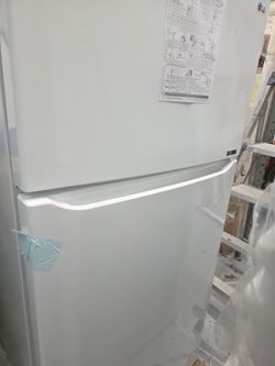 🔥 BRAND-NEW LG REFRIGERATOR — ONLY $599! 🔥
