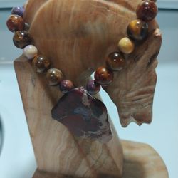 Love Vibration Bracelets
Charms, Gems and Beads