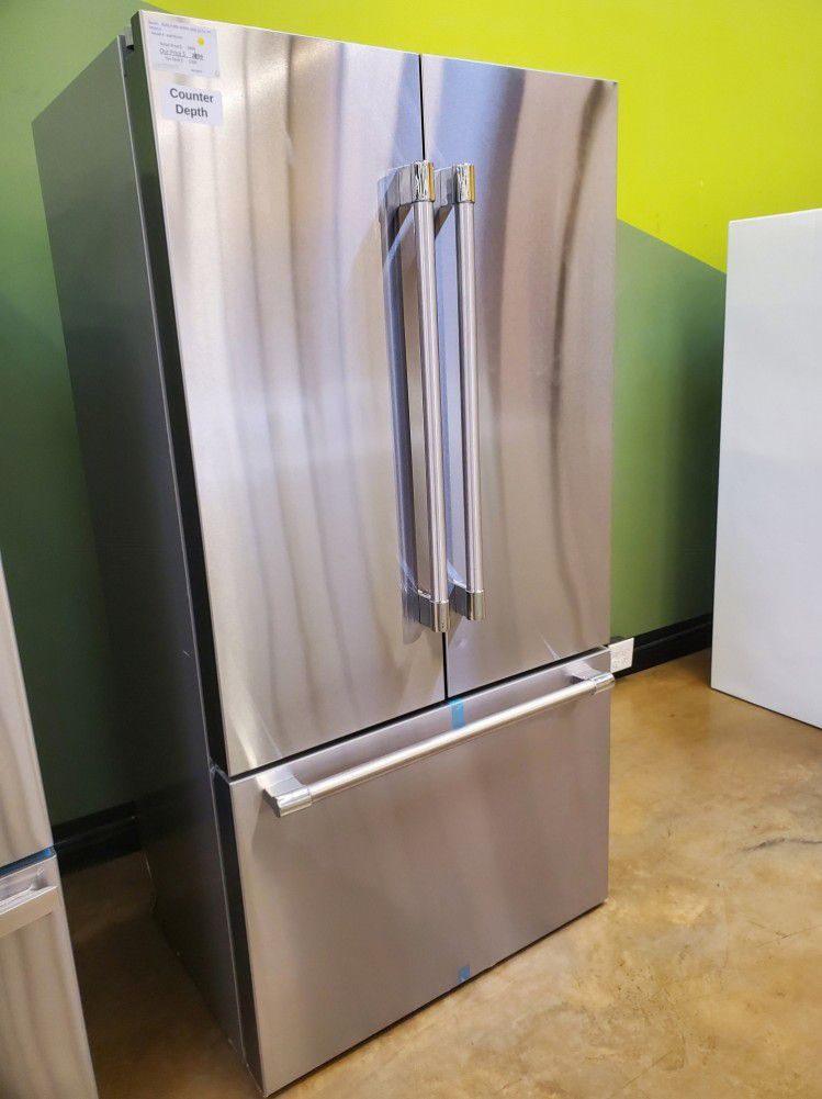 Bosch 800 Series Counter Depth Refrigerator