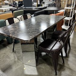Dining Table with 4 Chairs / Mesa de comedor con 4 sillas