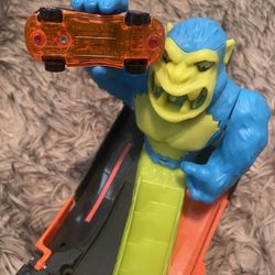 Hot Wheels City Toxic Ape Attack