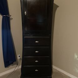 Full Length Mirror, Swivels With Dresser Space $50 