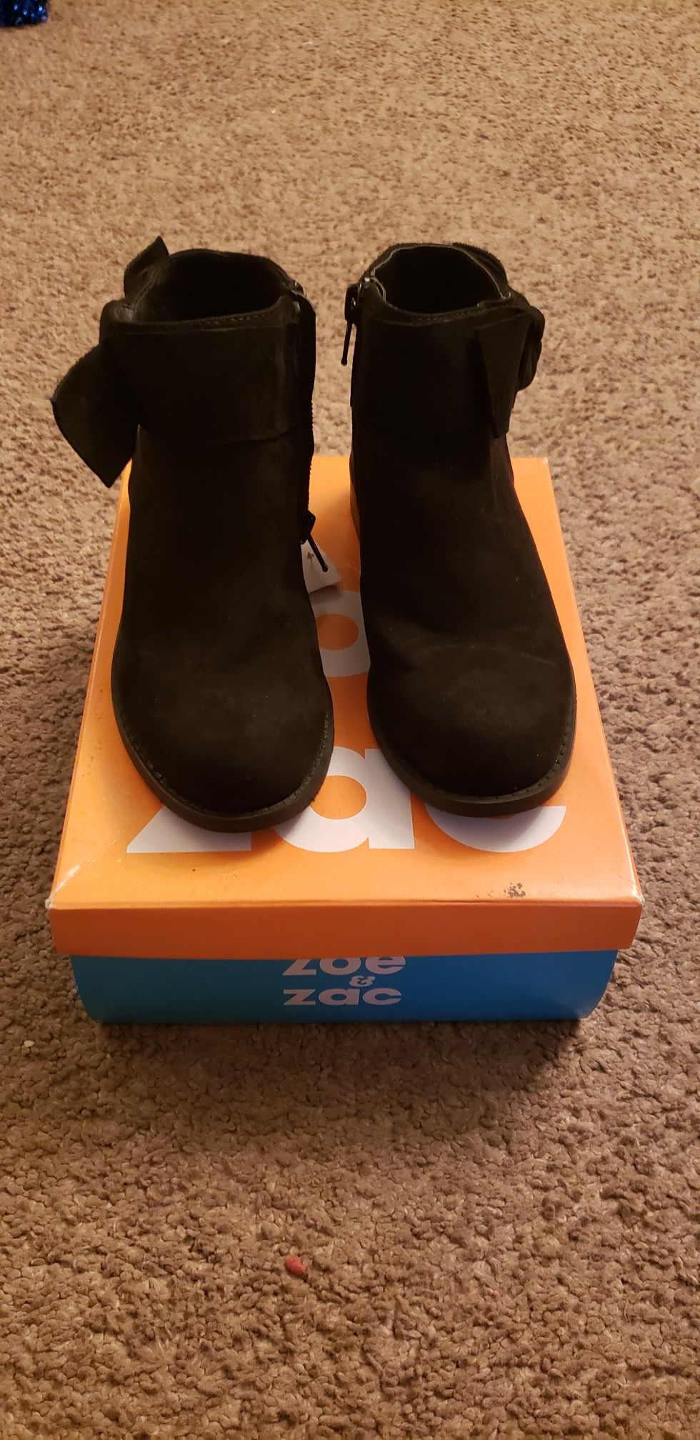 Girls black boots