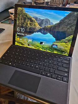Surface Pro Labtop / Tablet