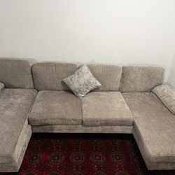Focus Furniture Sectional Sofa – Good Condition