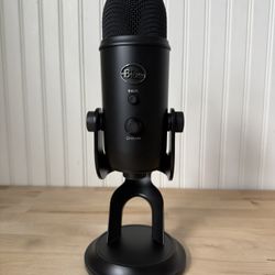 Logitech Blue Yeti USB Microphone 