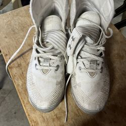Cleats Under Armour Size 8