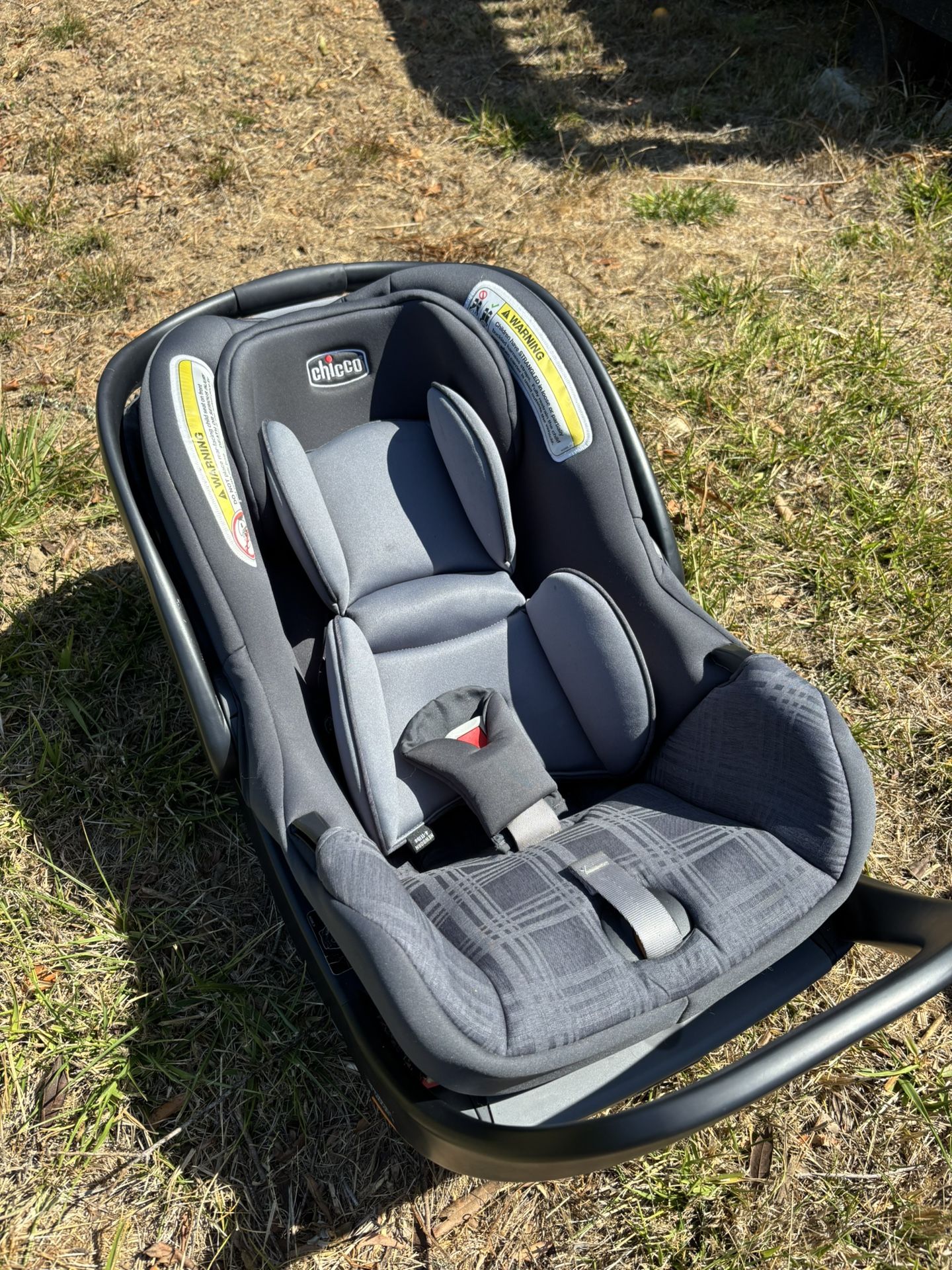 Chicco Infant Car seat ( Keyfit 35) 