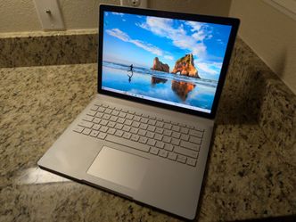 Microsoft Surface Book 2 13.5"
i7-8650U/8GB/256GB