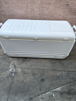 Igloo Large Cooler Ice Chest